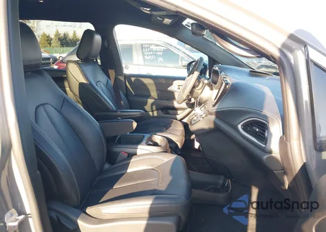 2025 Chrysler Pacifica Hybrid Select z USA, uszkodzony, nr VIN 2C4RC1S7XSR572510